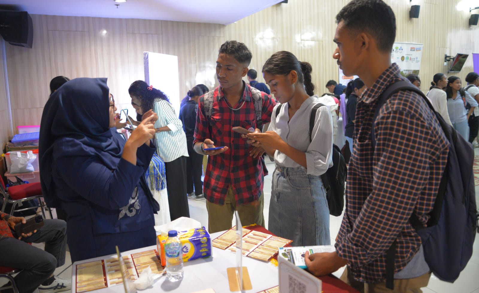 Kehadiran UNG di Pameran Pendidikan Dili Disambut Antusias Masyarakat Timor Leste