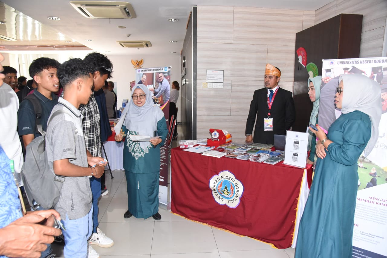 Jaring Mahasiswa Internasional, UNG Berpartisipasi Pada Pameran Pendidikan 2024 di Timur-Leste