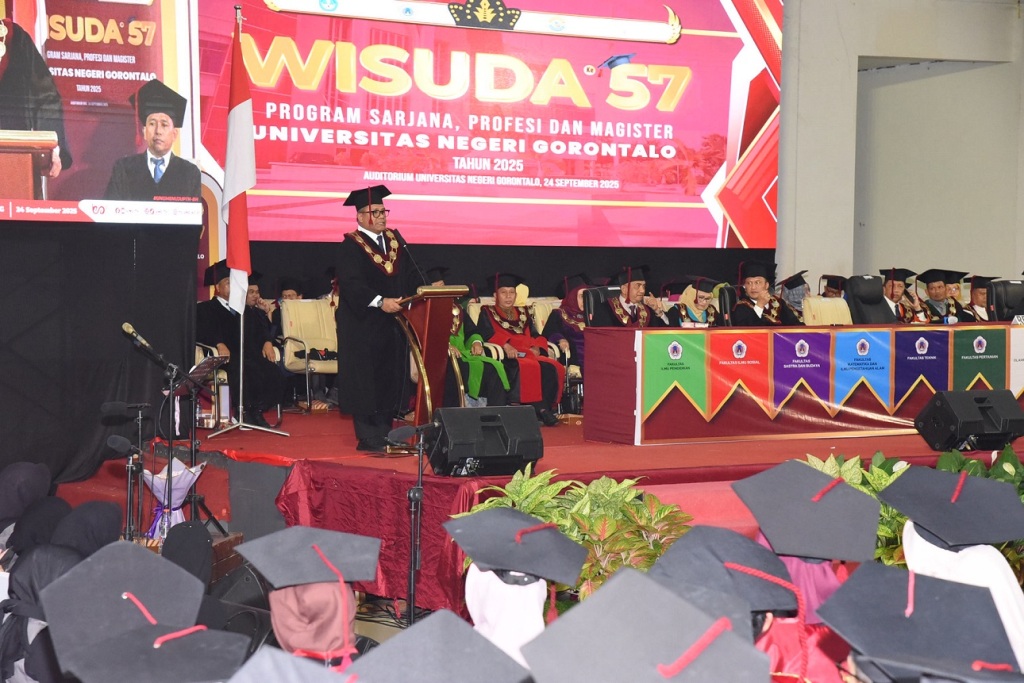 UNG Gelar Wisuda Ke-57, Ratusan Lulusan Siap Berkarya untuk Bangsa