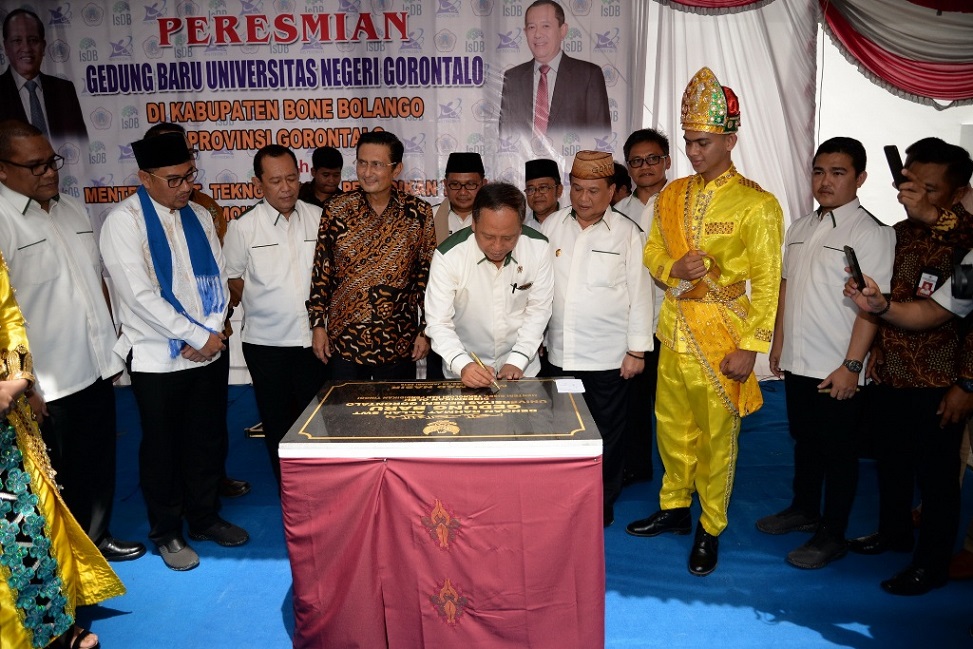 Menristekdikti Resmikan Kampus Baru UNG