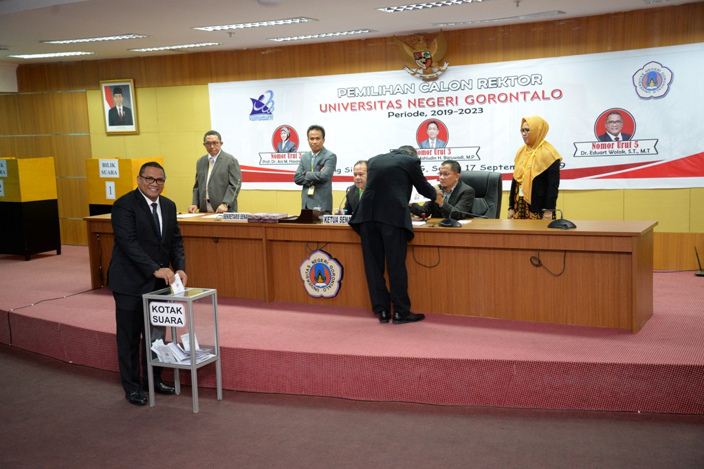 Dr. Eduart Wolok, S.T, M.T, Terpilih Sebagai Rektor UNG Periode 2019-2023