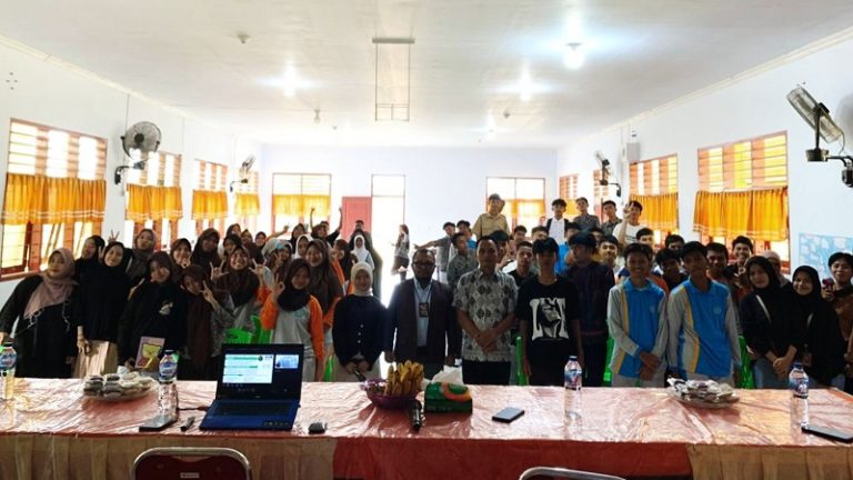 Mahasiswa UNG Gaungkan Gerakan Anti-Bullying di SMAN 1 Tapa