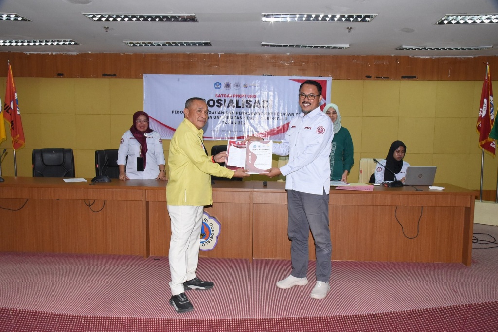 Tenaga Kependidikan UNG Dibekali Pedoman Pencegahan dan Penanganan Kekerasan oleh Satgas PPKPT