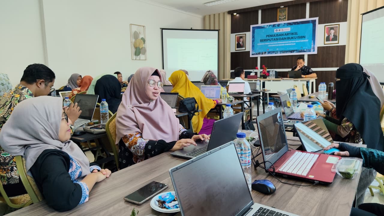 Dorong Standar Global, Dosen FMIPA UNG Asah Kemampuan Menulis Artikel Bereputasi dan Buku Ber-ISBN