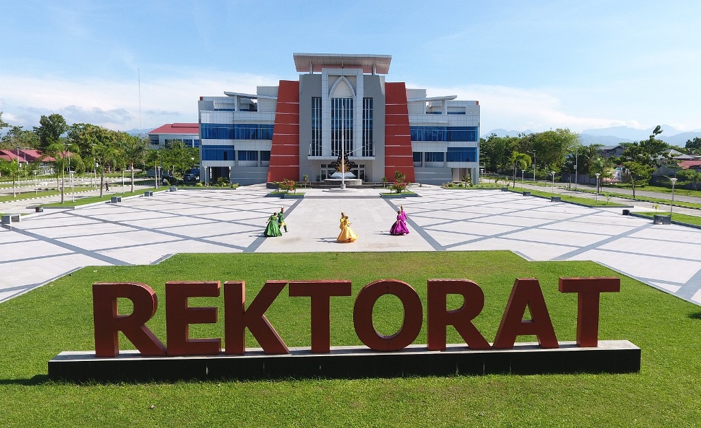 Rektor Bentuk Crisis Center Penanganan Covid-19