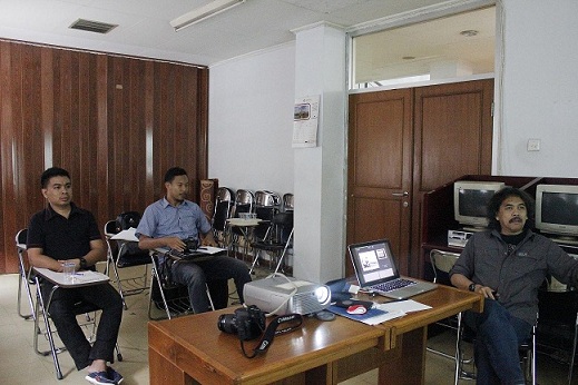Crew Humas Dibekali Pengetahuan Jurnalistik