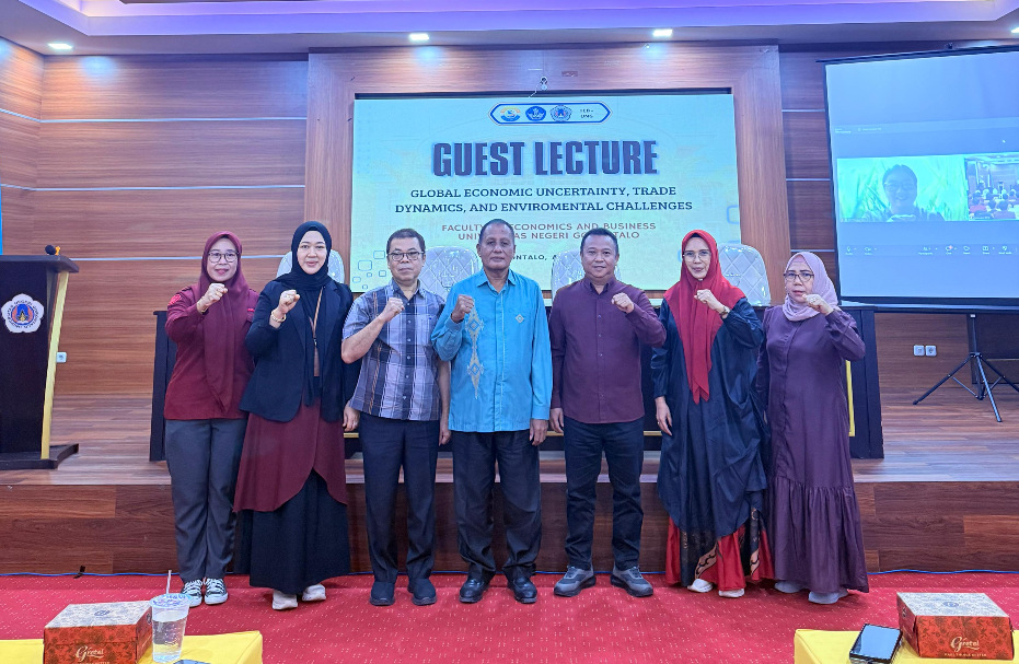 Bedah Isu Ekonomi Global, FEB UNG Hadirkan Pakar dari Myanmar dan Nigeria dalam Kuliah Tamu Internasional