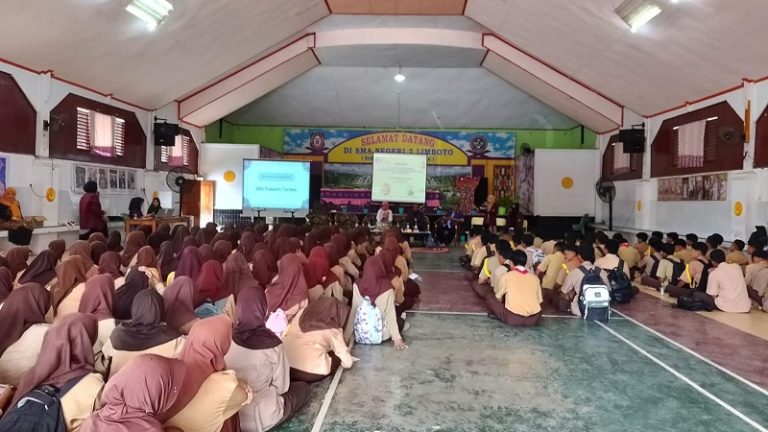Bukan Sekadar Gudang Buku, Mahasiswa Sulap Perpustakaan SMAN 2 Limboto Jadi Jantung Literasi Digital