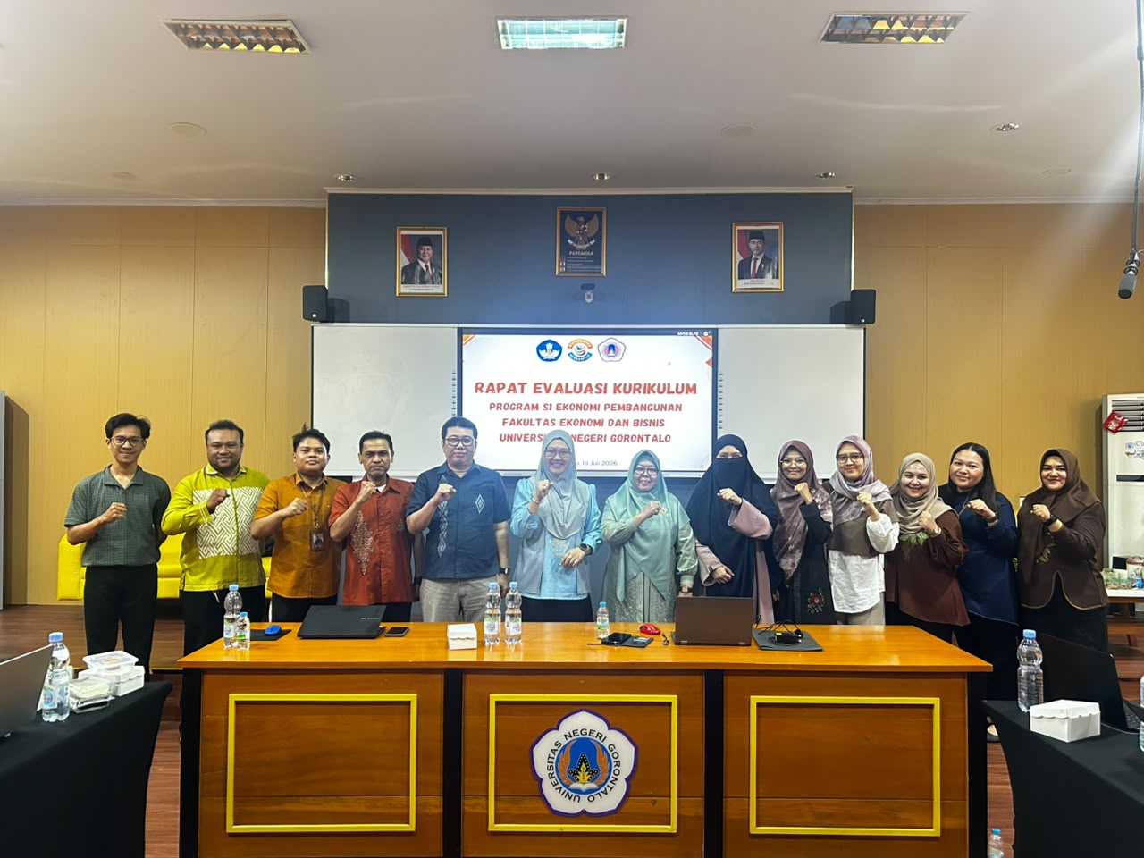 Rapat Evaluasi Kurikulum S1 Ekonomi Pembangunan FEB UNG Selaraskan Implementasi Kebijakan Kurikulum Baru