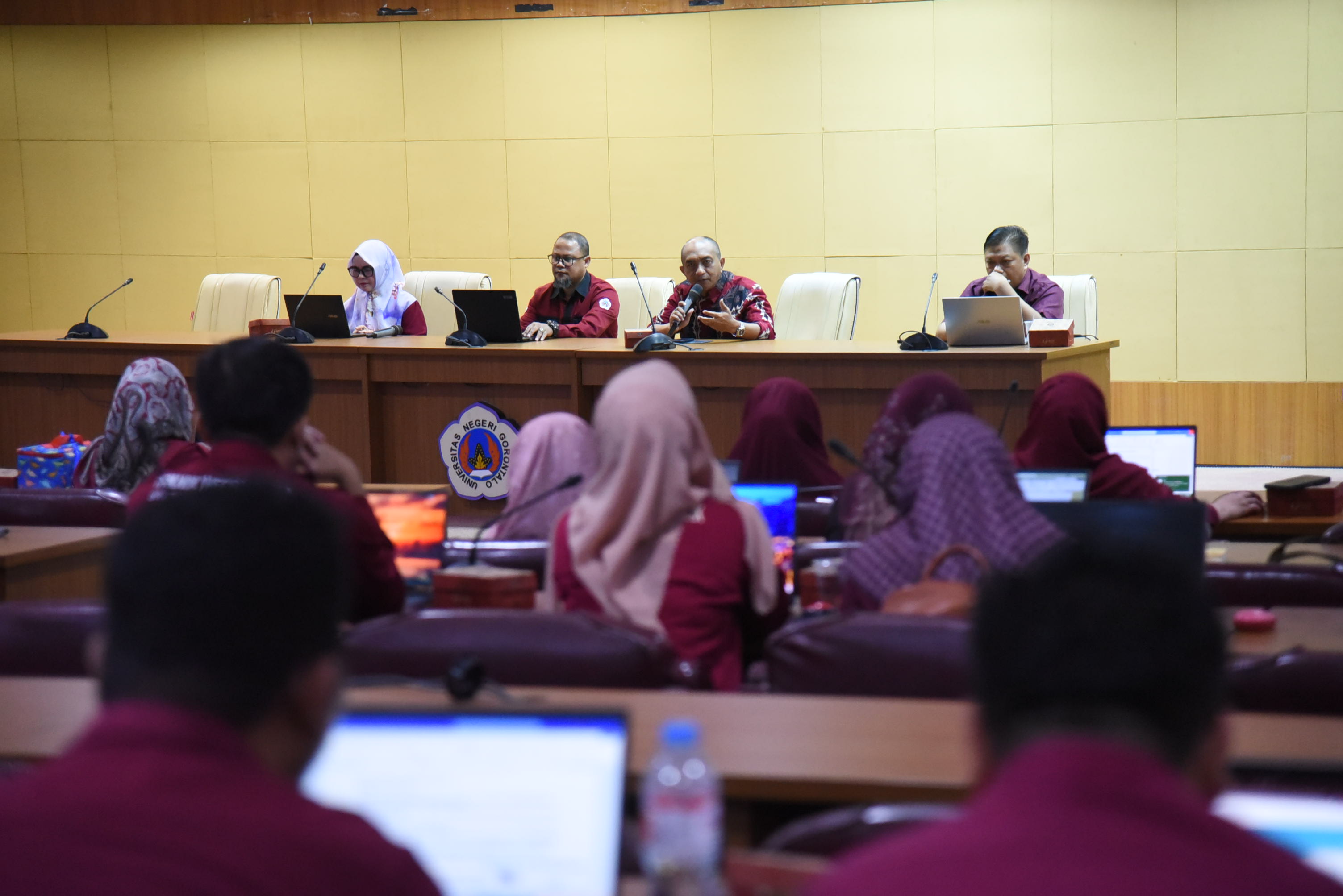 Tekankan Portofolio Berkualitas dan Berintegritas, UNG Bekali 43 Dosen Hadapi Proses Sertifikasi 