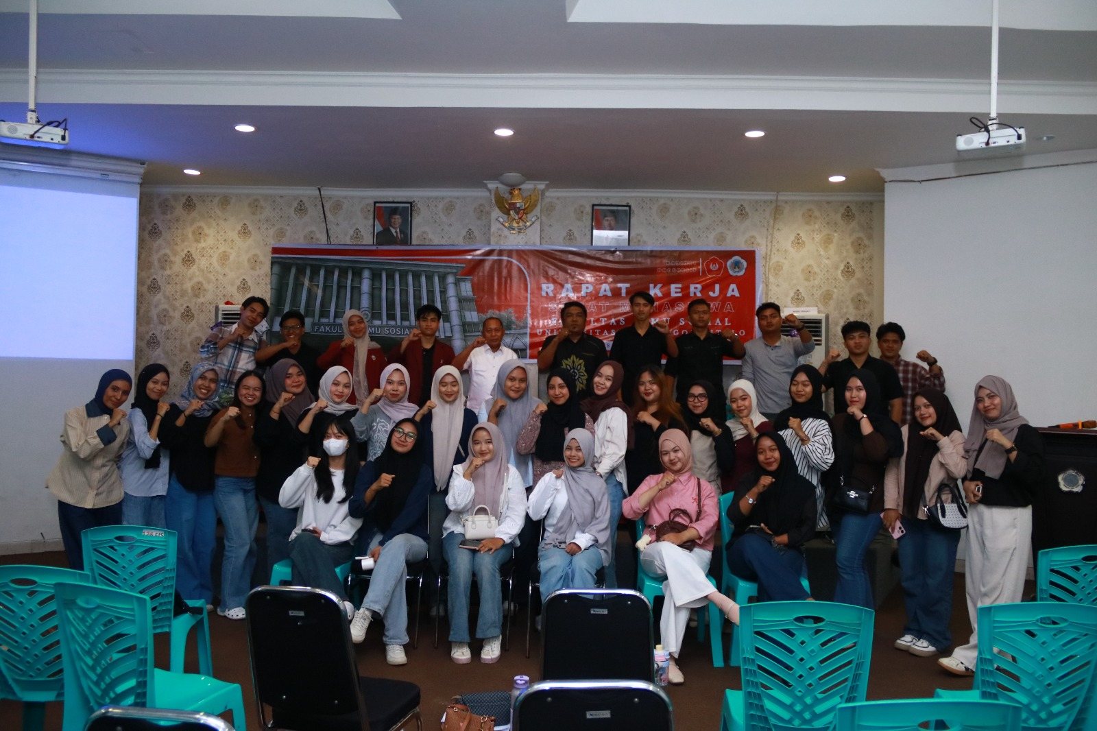 Kolaborasi Fakultas dan Organisasi Mahasiswa Perkuat Ekosistem Prestasi di FIS