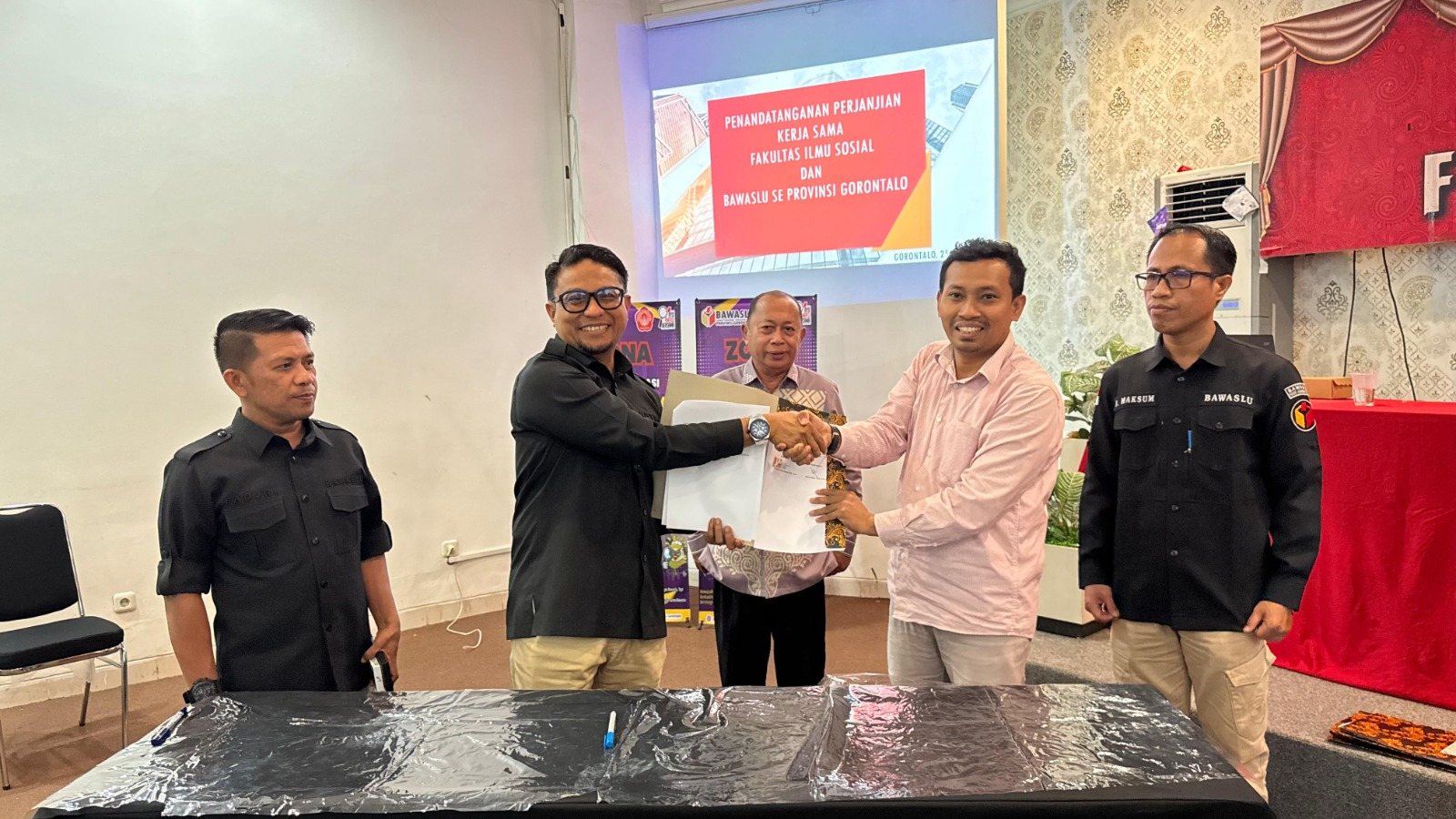 Tandatangani Perjanjian Kerja Sama, FIS Perkuat Sinergi dengan Bawaslu Provinsi Gorontalo