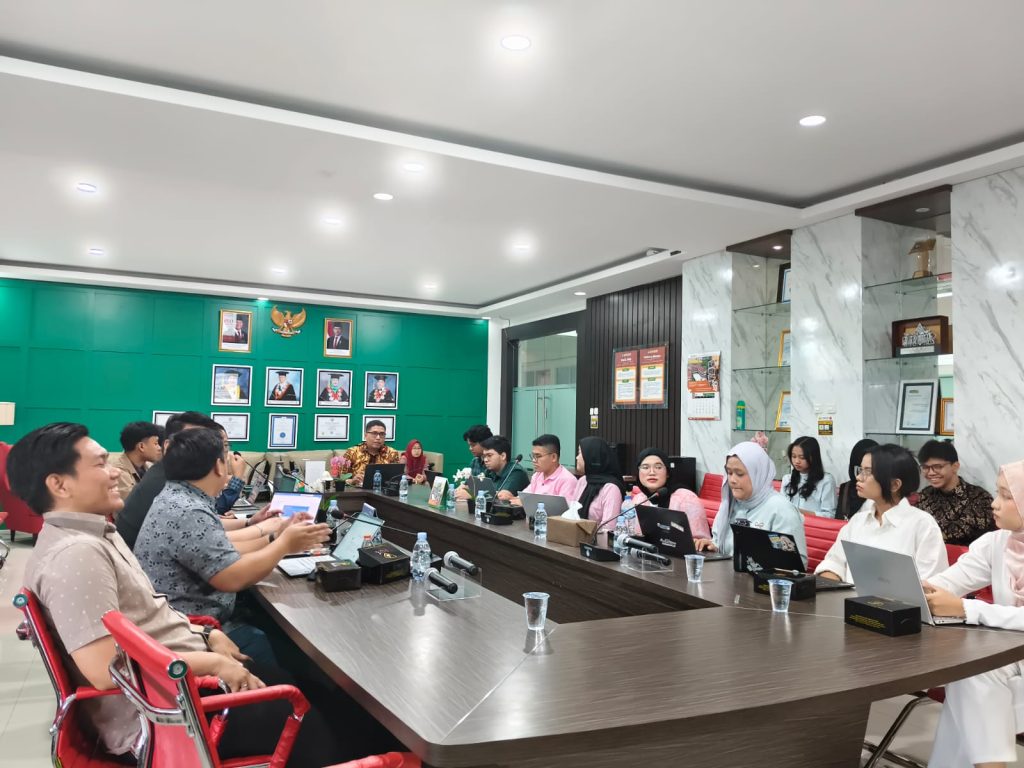 Fakultas Hukum Berbagi Praktik Baik Tata Kelola Jurnal Dengan UPN Veteran Jakarta