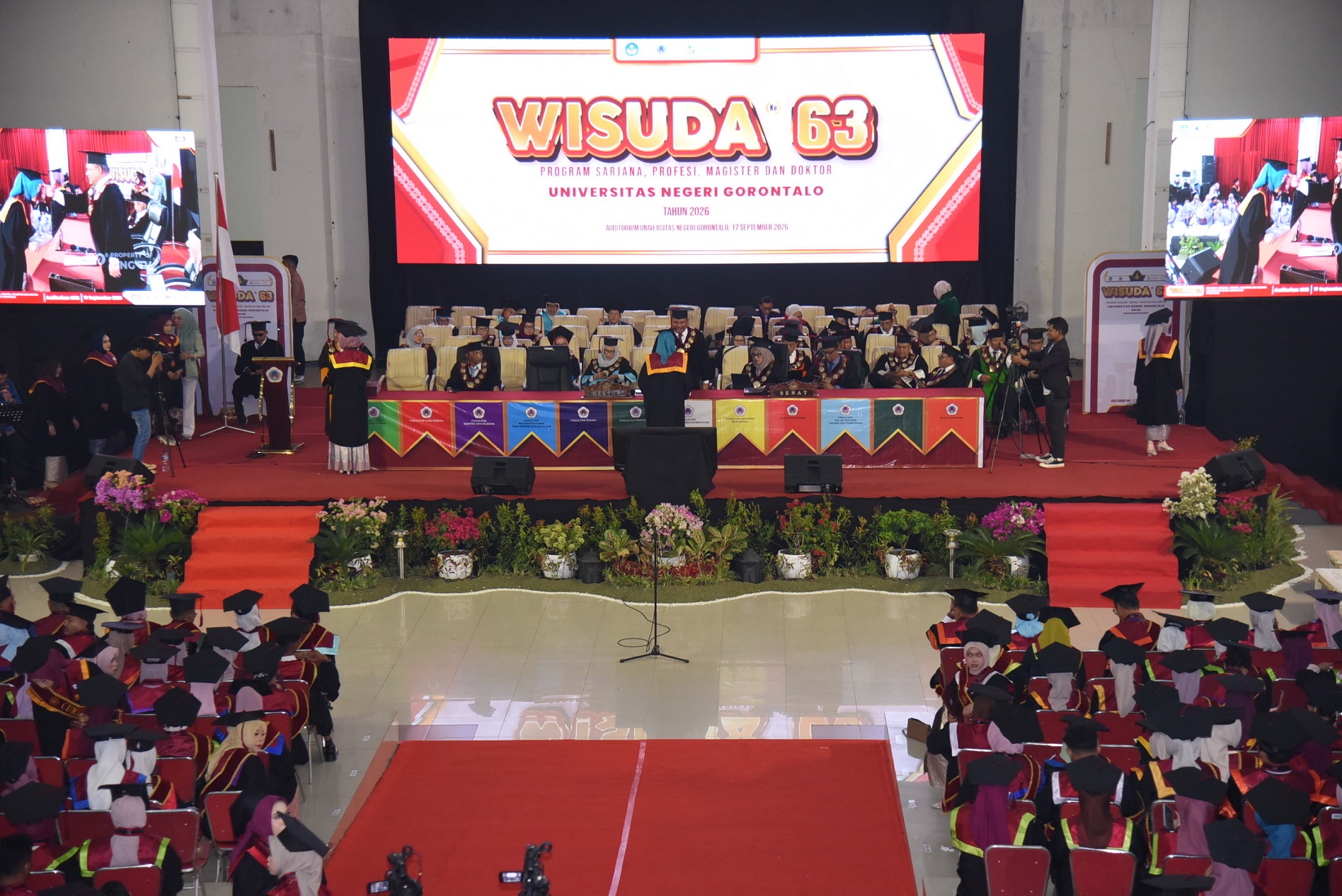 Wisuda ke-63 UNG Mengukuhkan 700 Lulusan Terbaik Dari Berbagai Bidang Keilmuan