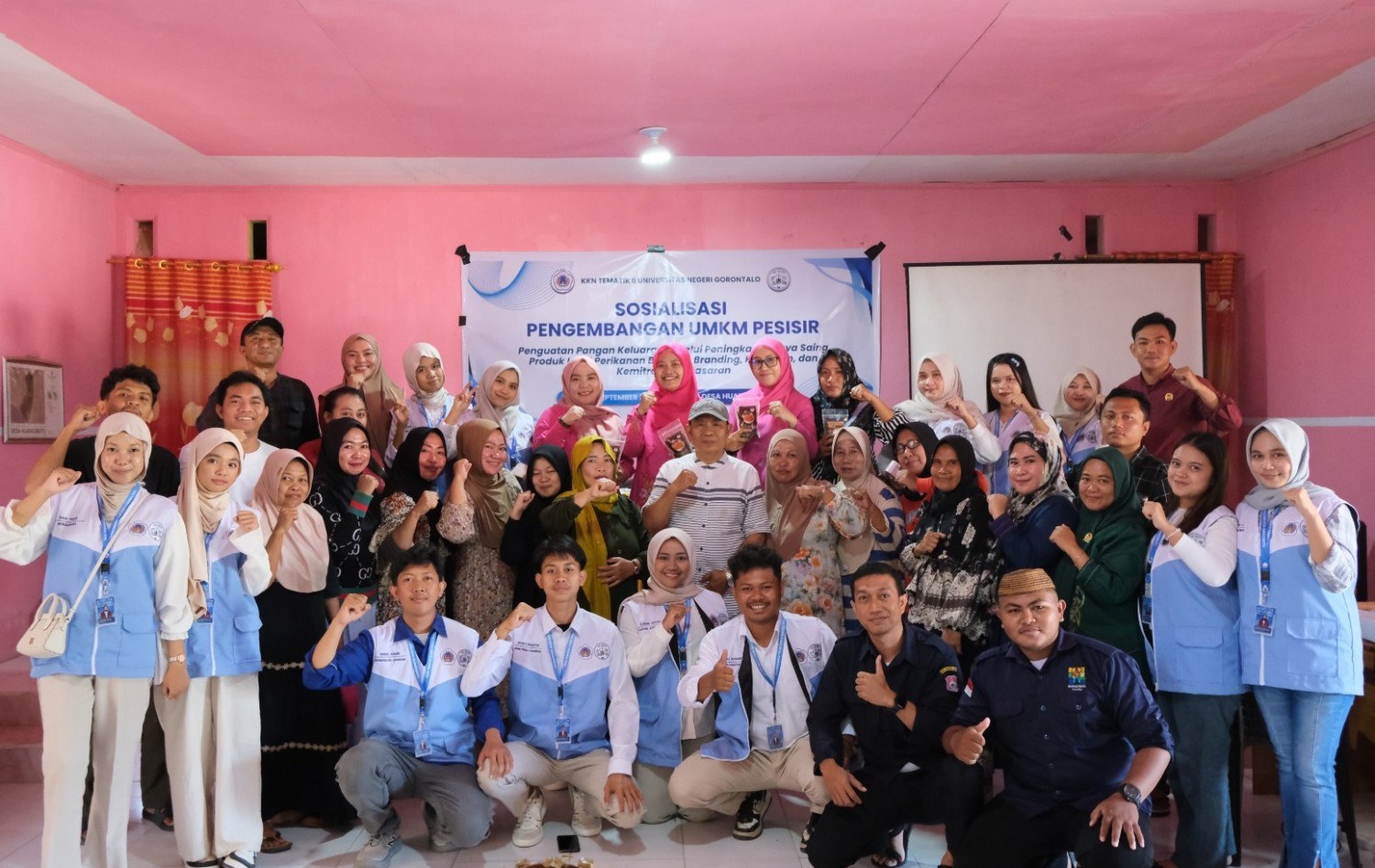 Dari Hasil Laut ke Produk Bernilai, KKN UNG Dorong UMKM Pesisir Huangobotu Naik Kelas