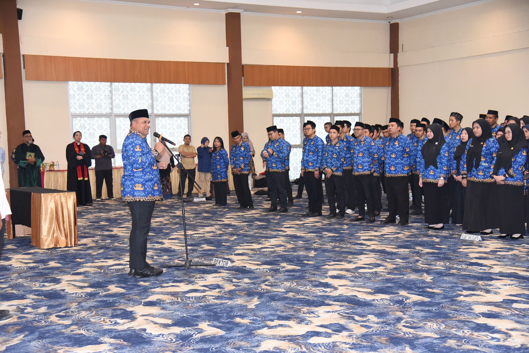 Rektor Melantik Pejabat Fungsional di Lingkungan UNG, Tekankan Integritas dan Kontribusi untuk Kampus