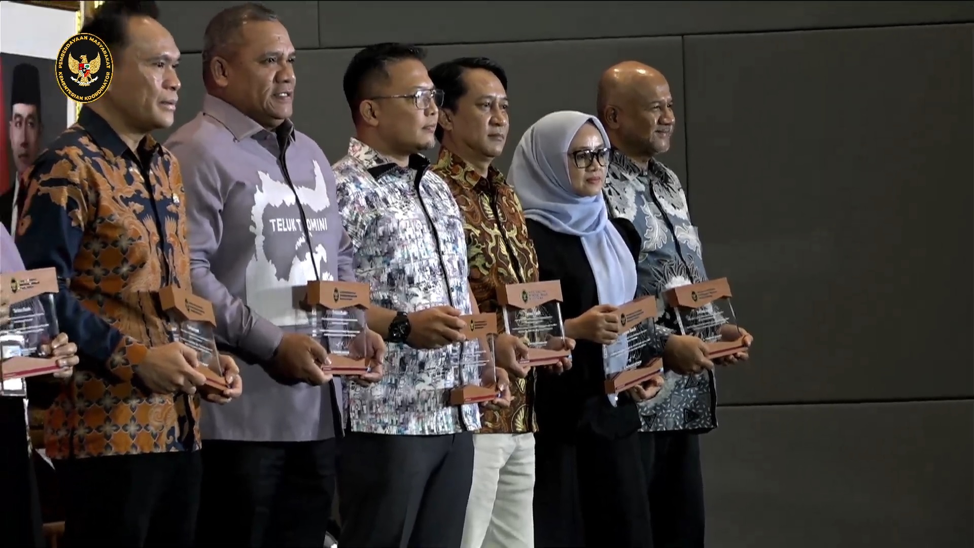 Berhasil Kembangkan Kawasan Teluk Tomini, Kemenko PM Berikan Penghargaan untuk Rektor UNG pada Anugerah Mandaya Awards 2026